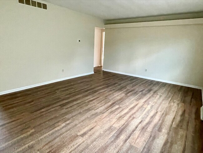 Photo - 526 Zahn Dr Unit 1