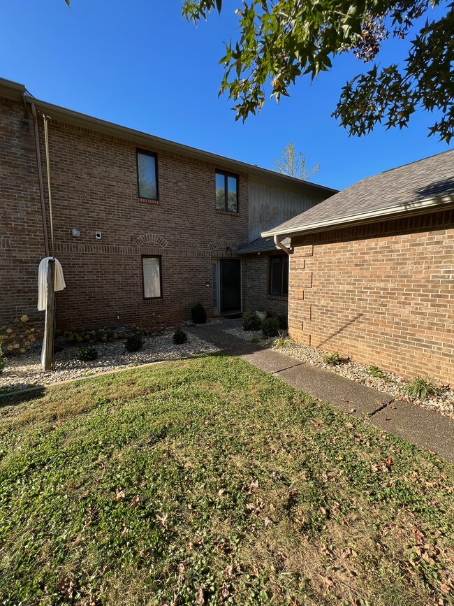 Photo - 3409 Fairway Dr Townhome