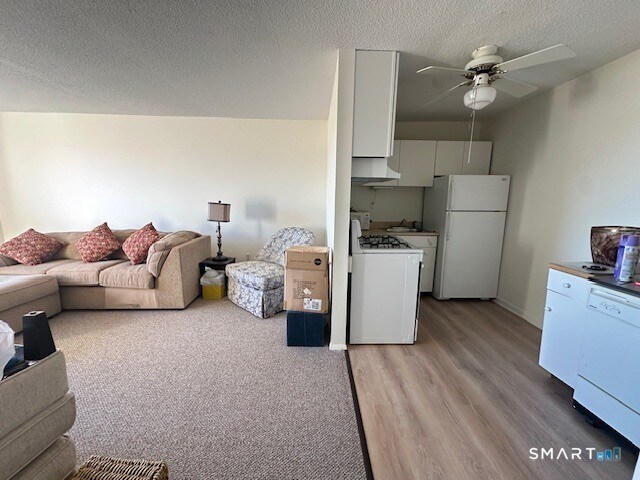 Photo - 1168 Main St Unit C9