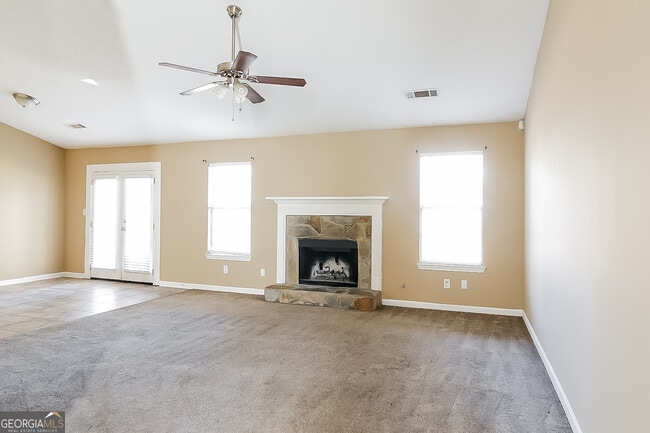 Photo - 12 Collins Ln