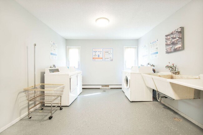 Photo - Bay Pointe Apartments