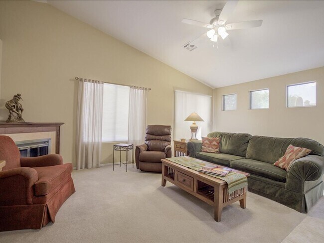 9550 E Creek Vista Pl
