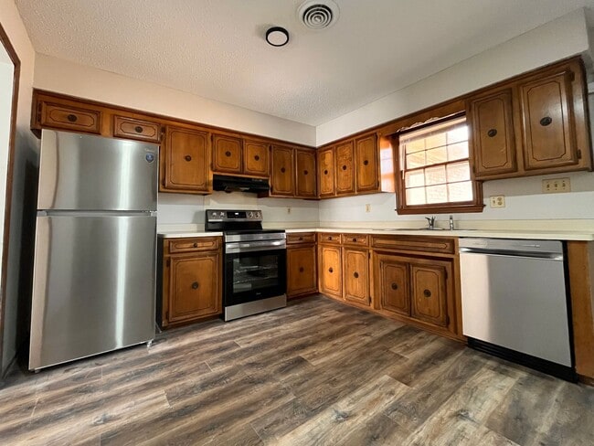 Photo - Charming & Affordable Living in Spartanburg!