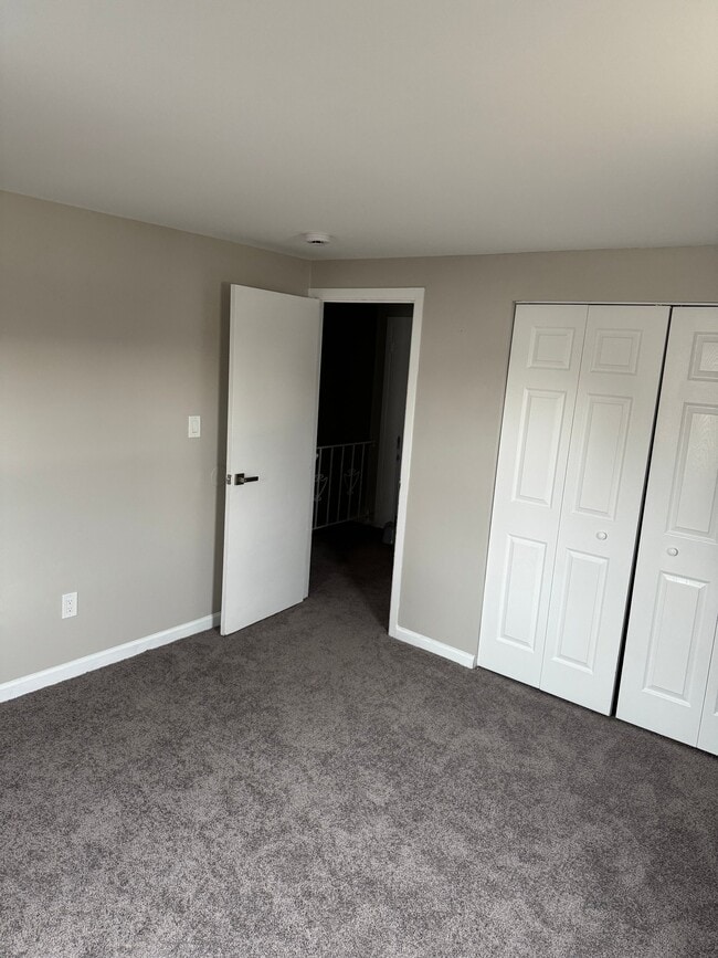 70 Berkshire Ln