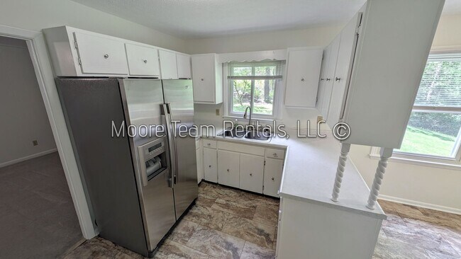 Photo - 3/2 House W/ Basement Garage/Storage