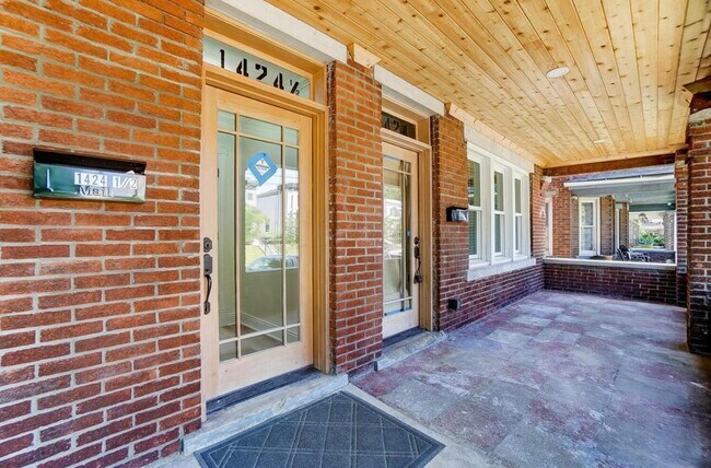 Photo - 1424 N 4th St Unidad Upstairs