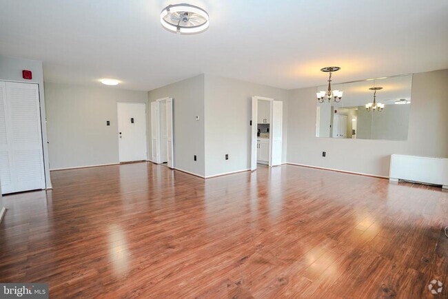 Building Photo - 3737 Clarks Ln Unit 304 Rental