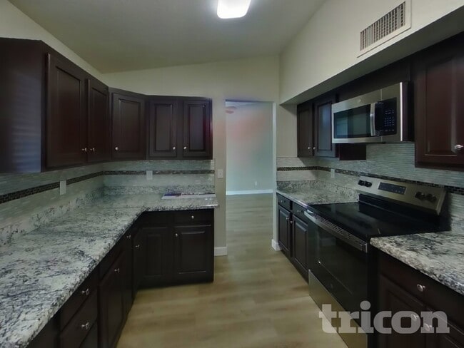 Photo - 10221 W Turney Ave