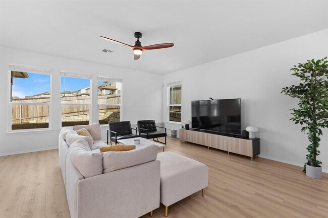 Photo - 4712 Pear Lgt Rd