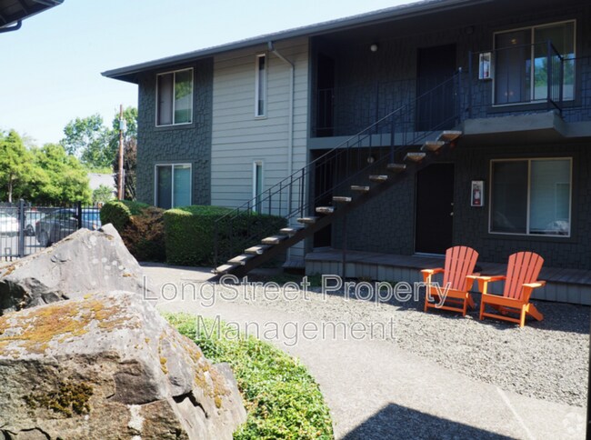 Building Photo - 2615 NW Harrison Blvd Unit 17 Rental