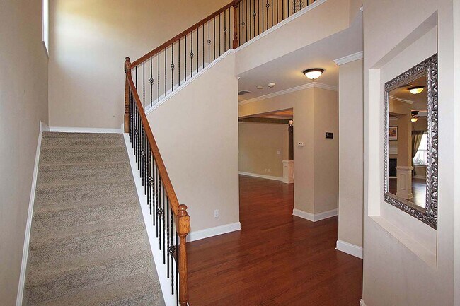 Photo - 3282 Nesting Bend