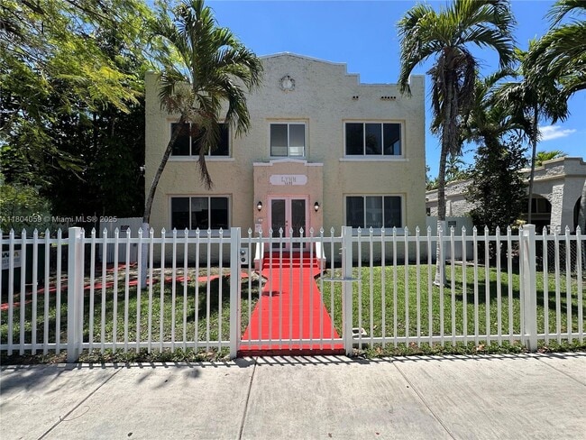 Photo - 1630 SW 10th St Apartment Unit 6