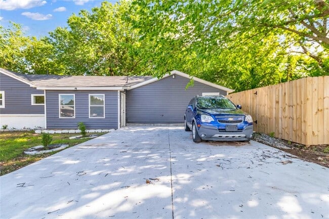 Photo - 544 N Elm Ave