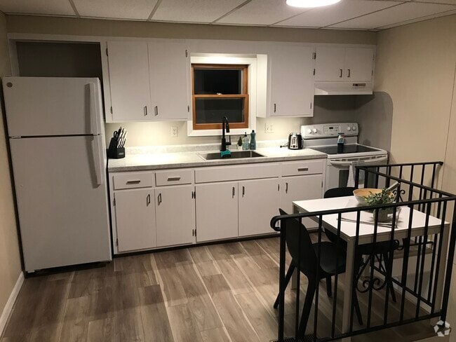 Building Photo - 6455 MN-114 Unit #1 Upperlevel Rental
