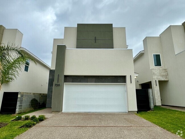 Building Photo - 7511 Cresta Bella St Rental