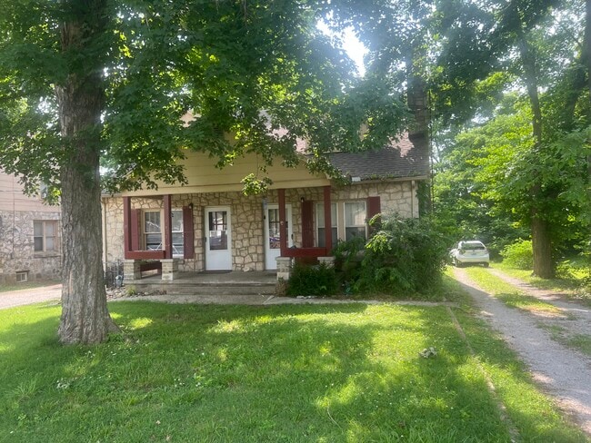 Building Photo - 1625 Catherine Dr Unit B Rental