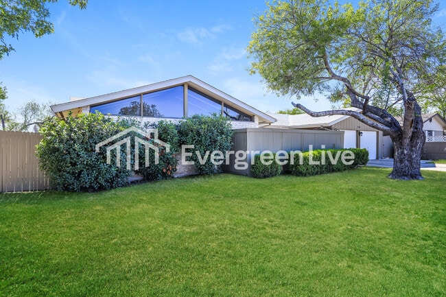 Photo - 274 Meadow Path Dr