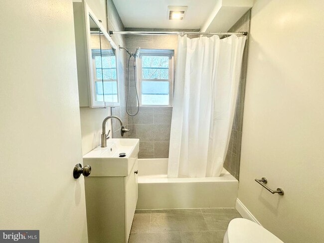 Photo - 362 Ripka St