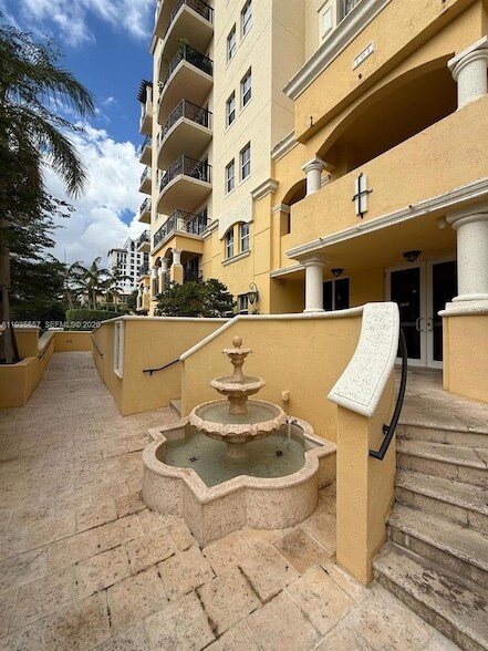 Photo - 101 Sidonia Ave Unit 301