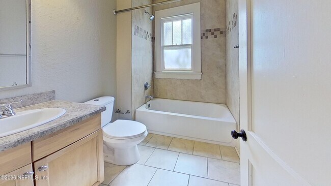 Photo - 2025 N Laura St