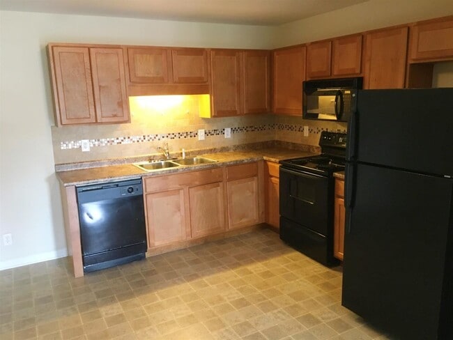 Photo - 512 Luxury Dr