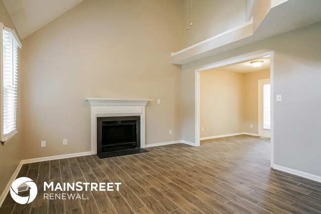 Photo - 108 Autumn Pine Ct