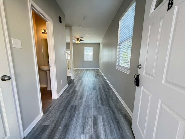 Building Photo - 6427 Waldron Dr Unit False