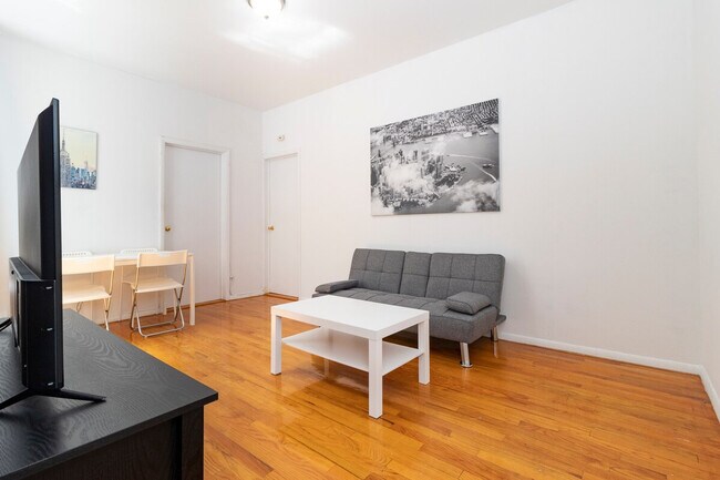 Photo - 306-318 East 96th Street-SI ID1032044P Unit SI ID1032044P