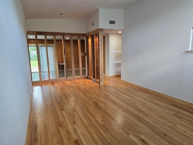 Photo - 6414 Neff St