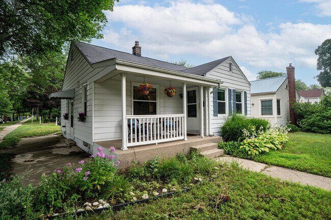 Photo - 100 E Henry Clay St Apartment