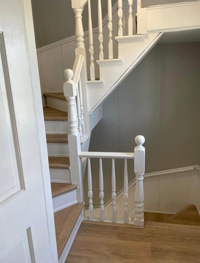 Shared stairwell - 292 Grove St Unit 1st floors