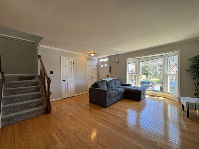 Photo - Gorgeous 3 Bed 2/2 Bath Interior Townhome In Little Rocky Run