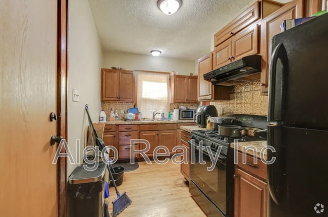 Building Photo - 2646 Dupont Ave N Rental