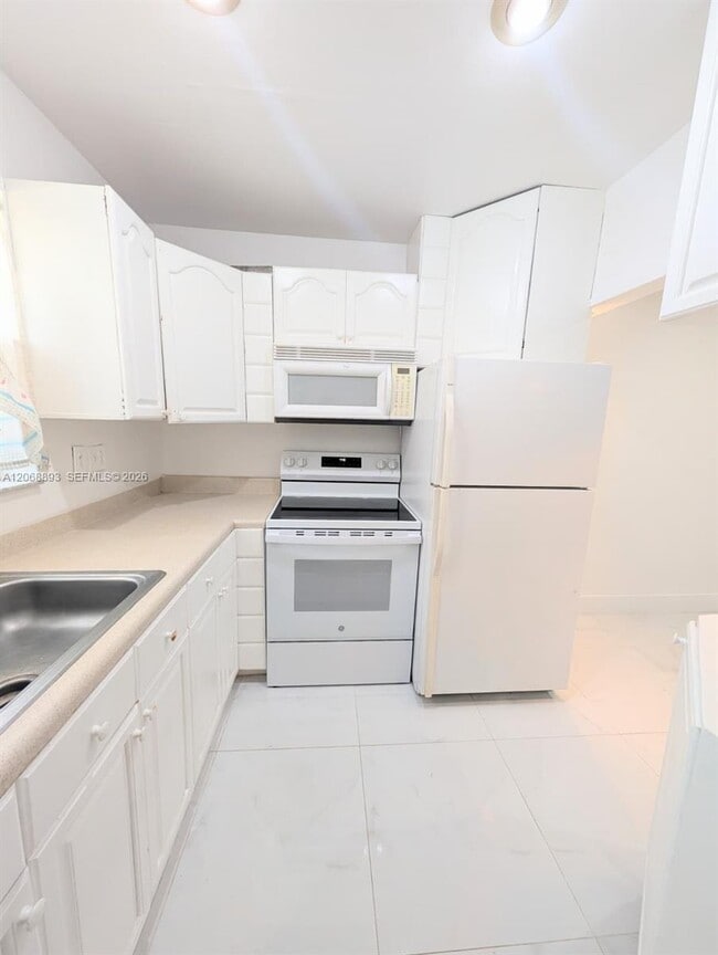 Photo - 21 SW 109th Ave
