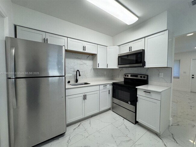 Photo - 1431 N 14th Way Unit front