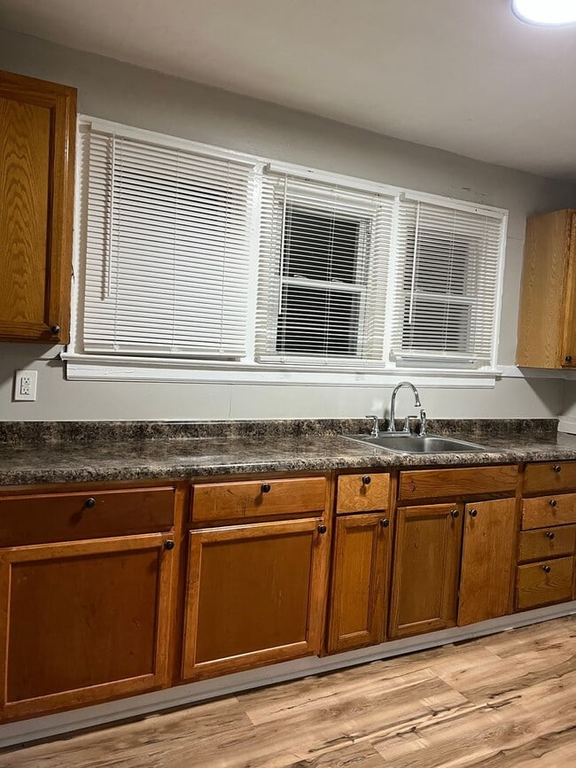 Photo - 901 N Bradley Ave Unit 901 N Bradley Ave