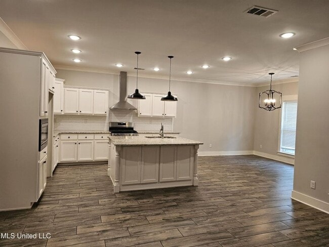 Photo - GARDENS AT SNOWDEN GROVE, 5 bedrooms!