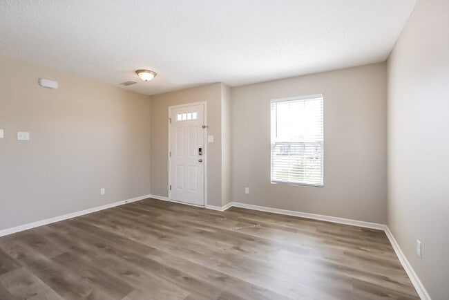Photo - 1904 Breakwater Dr