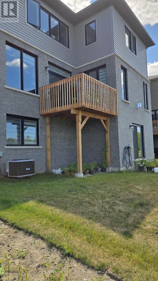 Photo - 148 Thicketwood Ave
