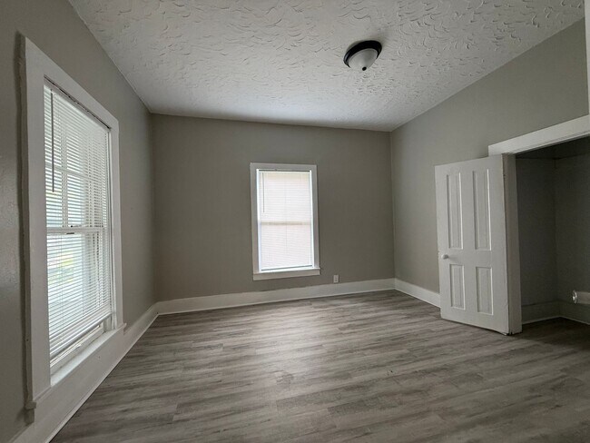 Photo - For Rent: 1203 S Shipley! Spacious 2 Bedroom Home! - New Appliances, Washer & Dryer Hookups inclu...