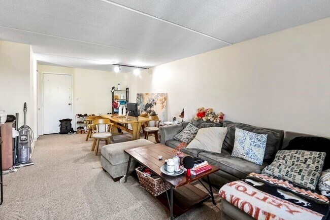 Photo - 12-16-16 Ellery St Unit 303