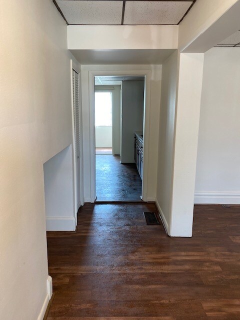 Entry - 364 Ohio Ave