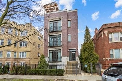 Building Photo - 4208 N Albany Ave Unit #1R