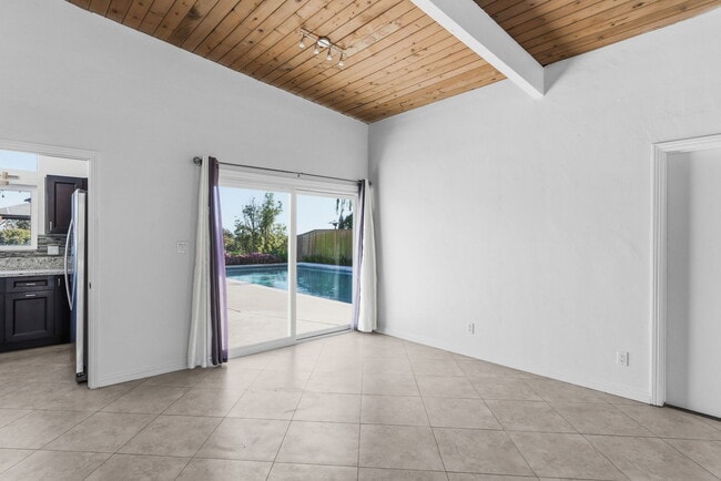 Photo - 8335 Sugarman Dr