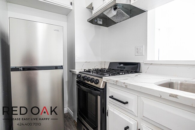 Photo - 10810 Sarah St Unit 4