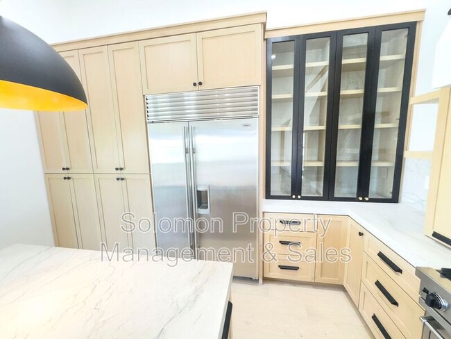 Photo - 1111 Britem Ct