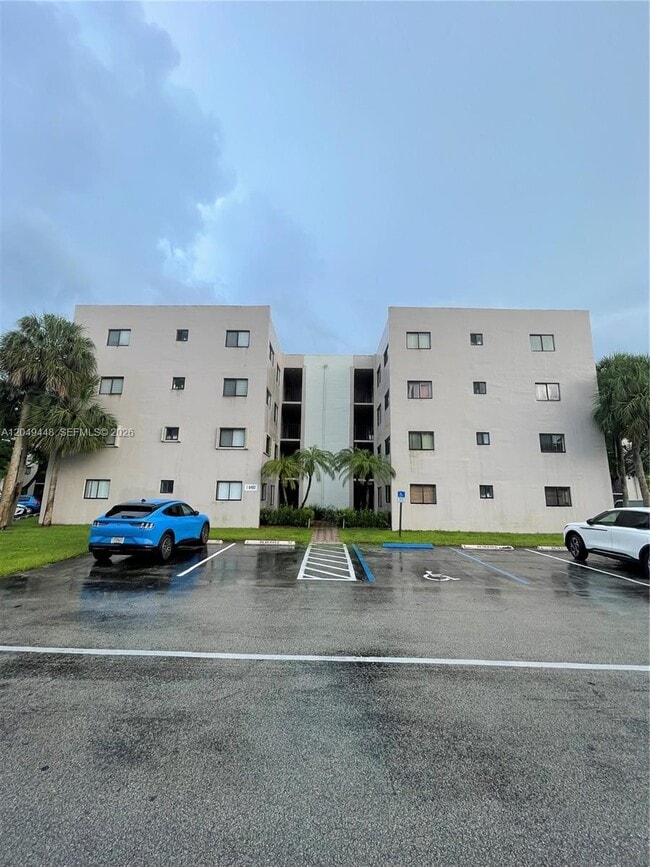 Building Photo - 8400 SW 133rd Avenue Rd Unit 424