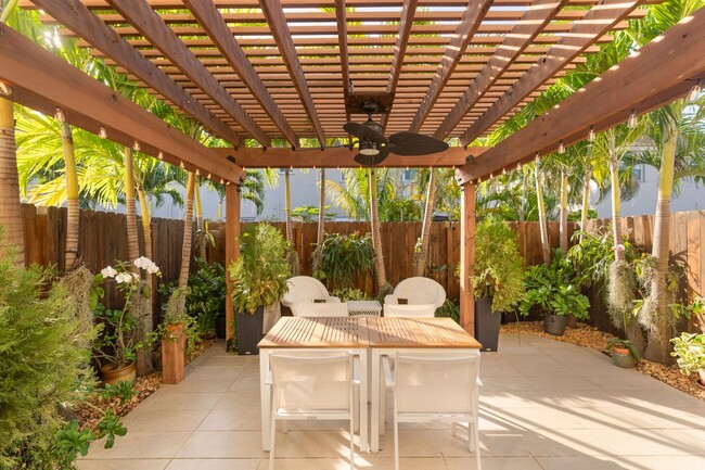 Building Photo - 8888 SW 223rd Terrace Rental
