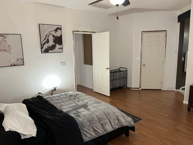 Photo - 12542 W Honeysuckle St