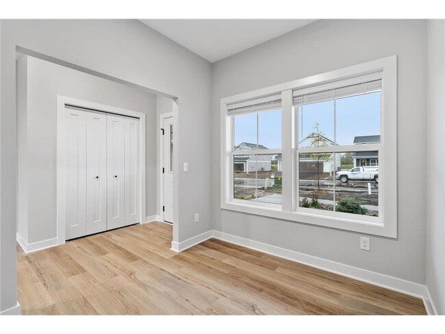 Photo - 13118 ISETTA CIR NE